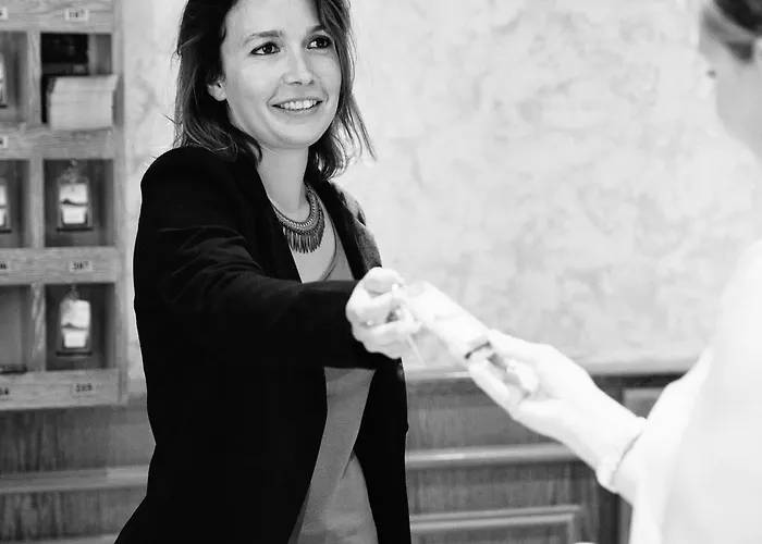 ル ルレ デュ ロワ ホテル 3*