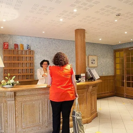 雷莱杜罗伊酒店