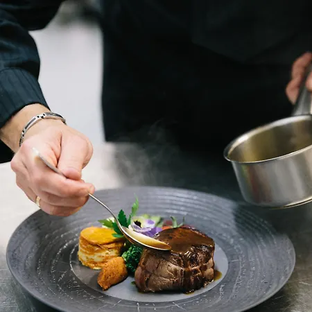 Le Relais Du Roy Отель 3*