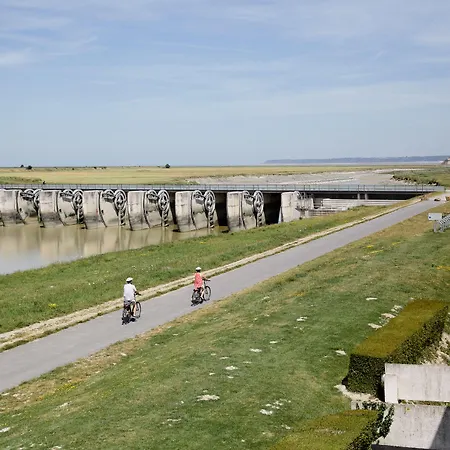 Le Relais Du Roy Отель Mont-Saint-Michel