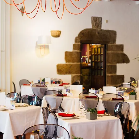 Le Relais Du Roy 3*