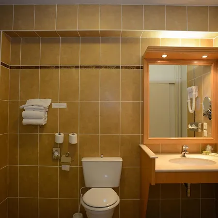 Hotel Le Relais Du Roy 3*