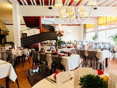 Le Relais Du Roy Hotell